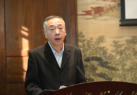 朱彤