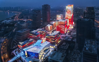獻禮特區(qū)40年，洲明榮膺“品牌40人”和“國際信譽品牌”兩大榮譽